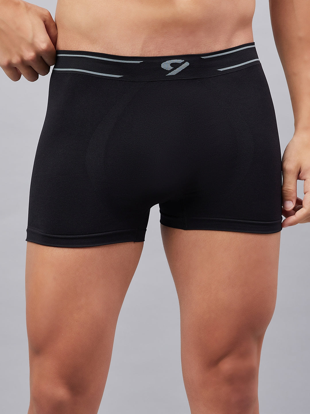 C9 Airwear Black Seamless Trunk For Men